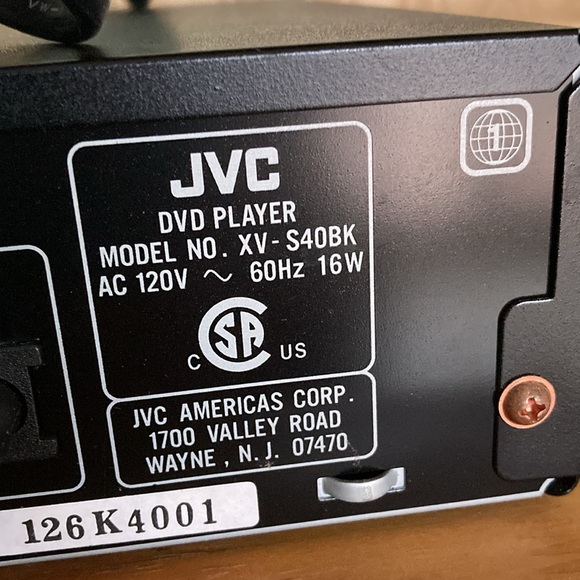 JVC XV-S40 Compu Link dvd/cd player with remote - Picture 8 of 10